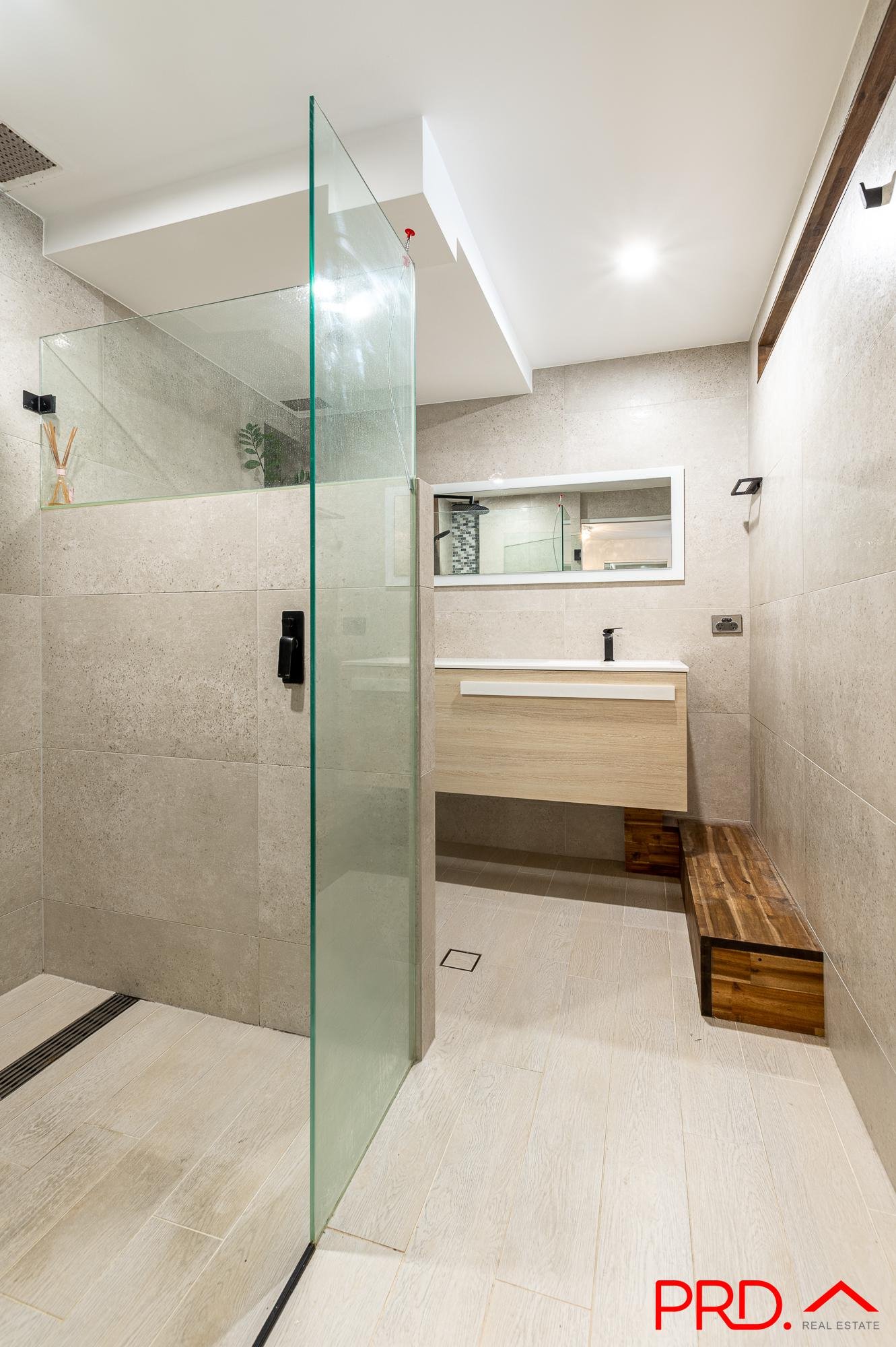 77 Brighton Parade SOUTHPORT 12