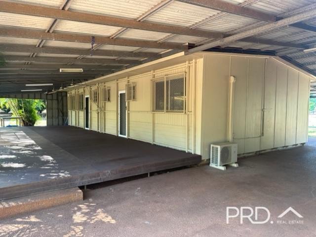 77 Chi Street ROEBUCK 3