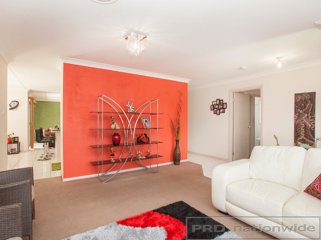 77 Clayton Crescent RUTHERFORD 6