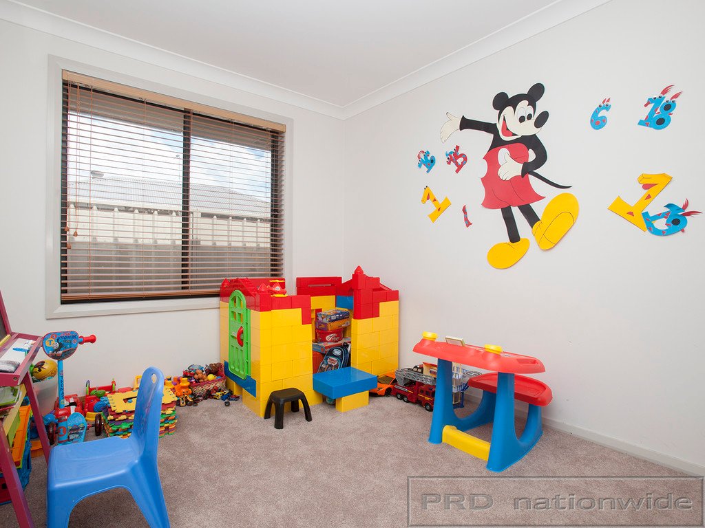 77 Clayton Crescent RUTHERFORD 11