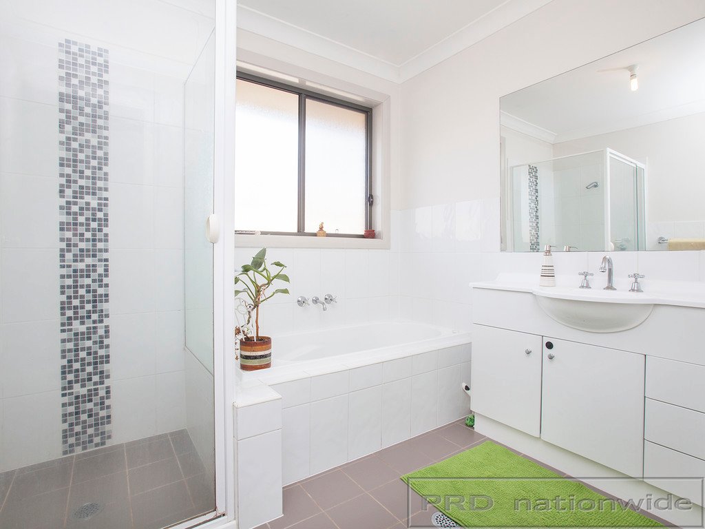 77 Clayton Crescent RUTHERFORD 12