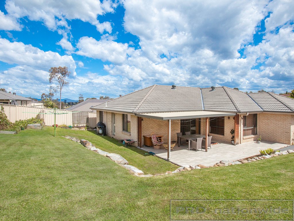 77 Clayton Crescent RUTHERFORD 15