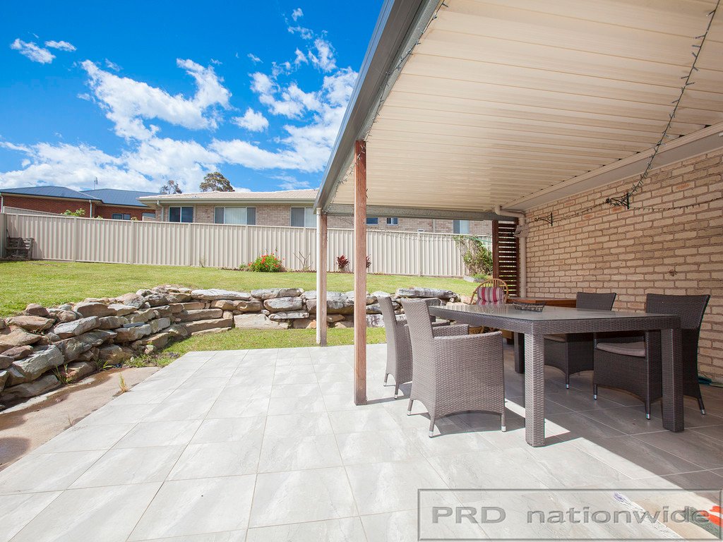 77 Clayton Crescent RUTHERFORD 16