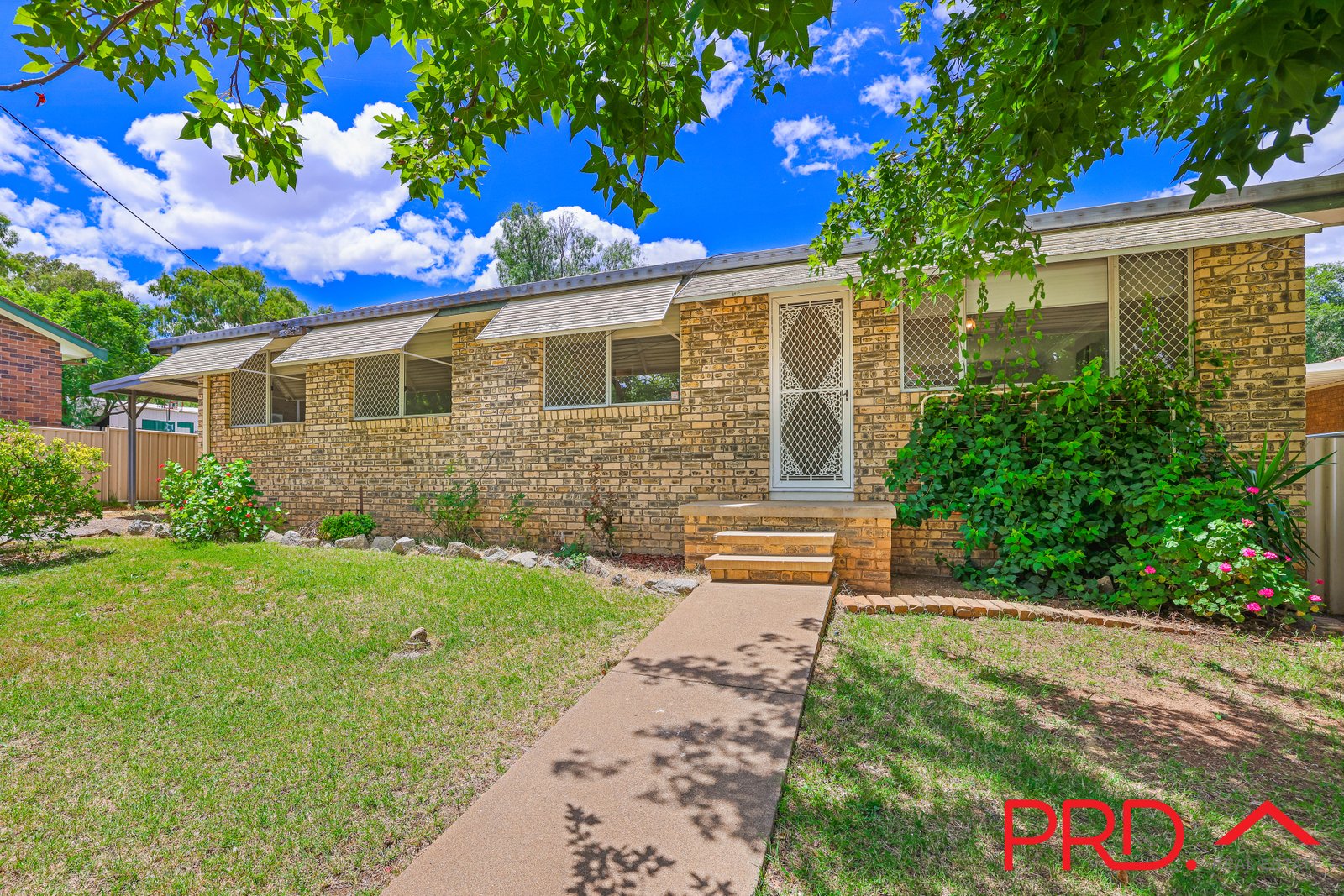 77 Cole Road TAMWORTH 4