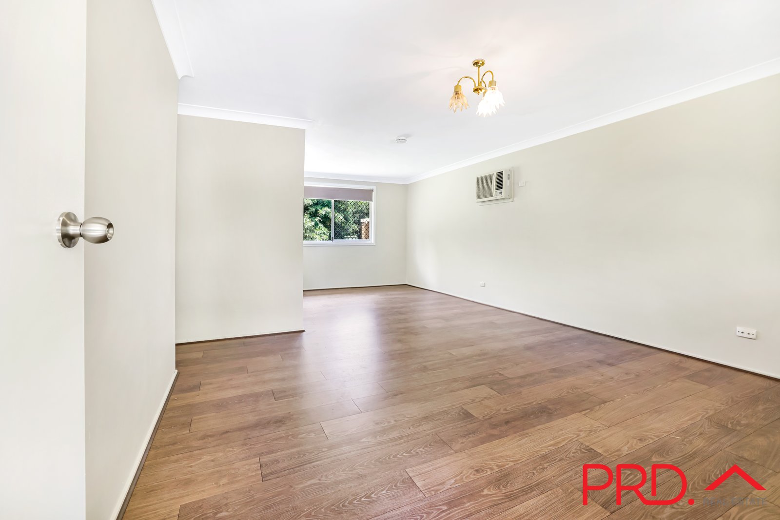 77 Cole Road TAMWORTH 5