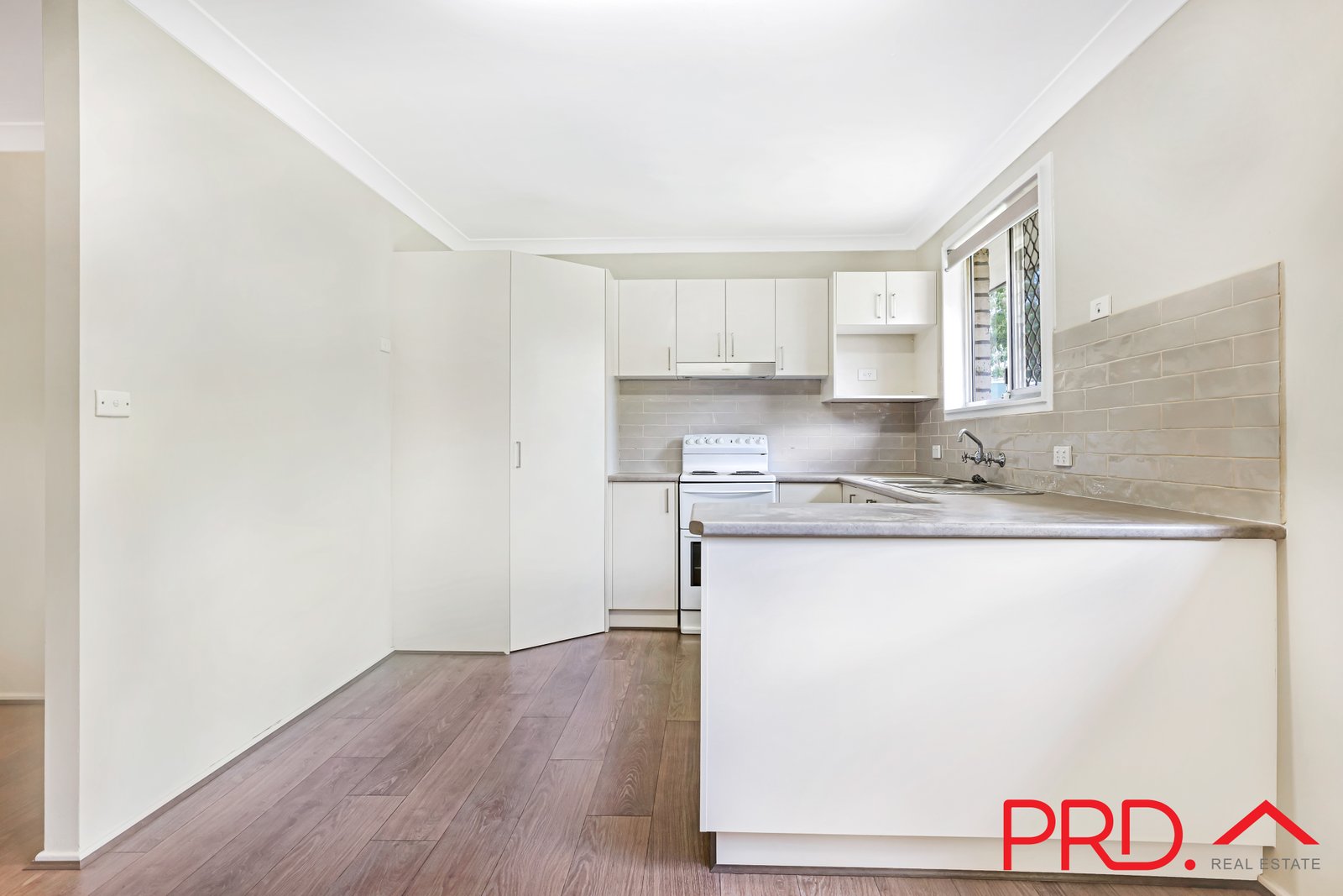 77 Cole Road TAMWORTH 9