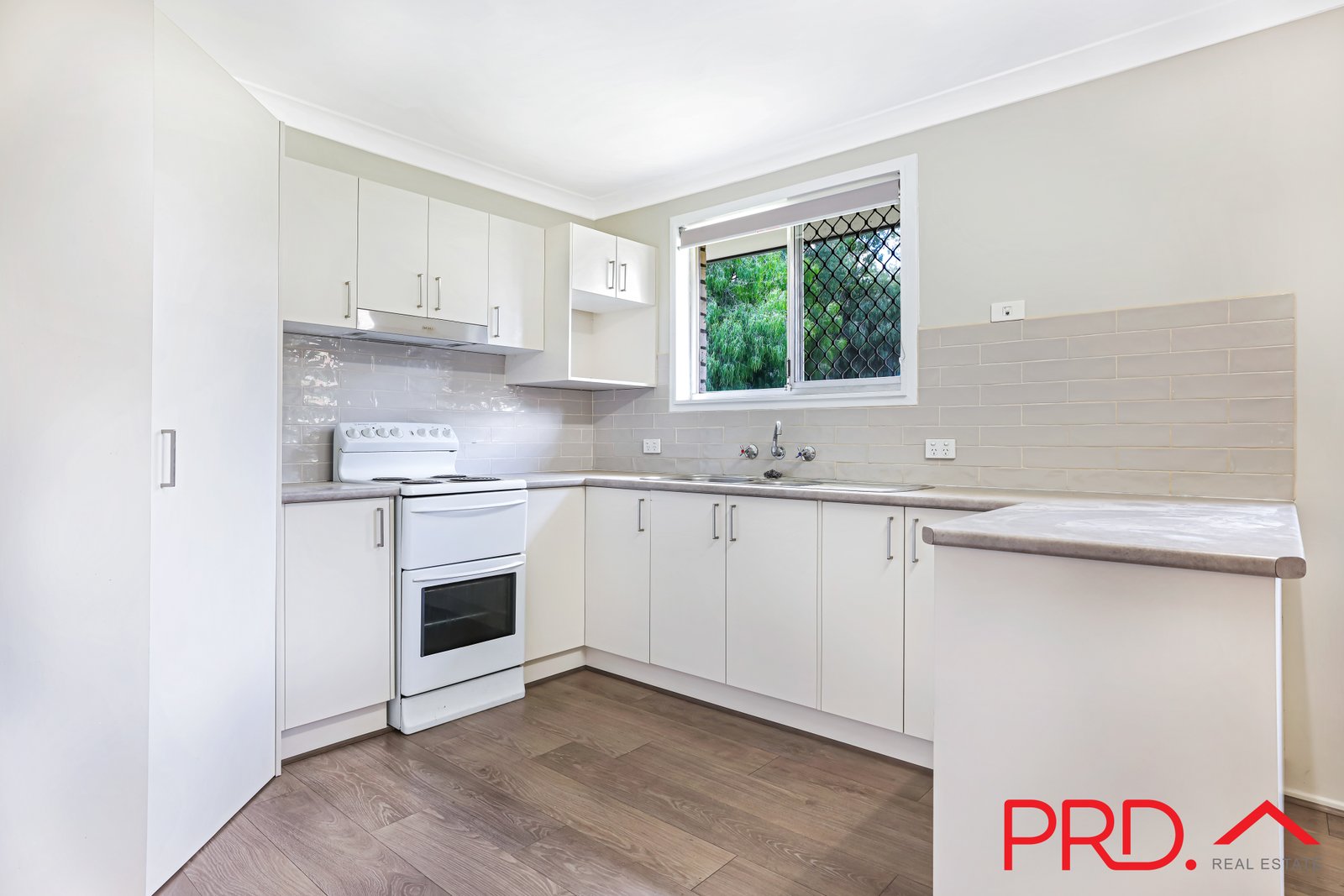 77 Cole Road TAMWORTH 11
