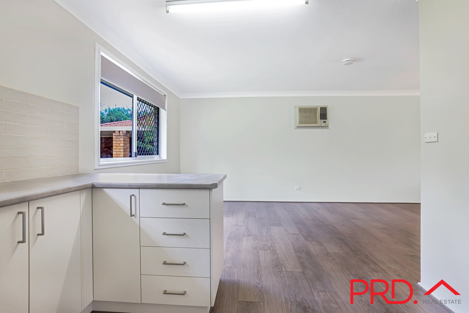 77 Cole Road TAMWORTH 12