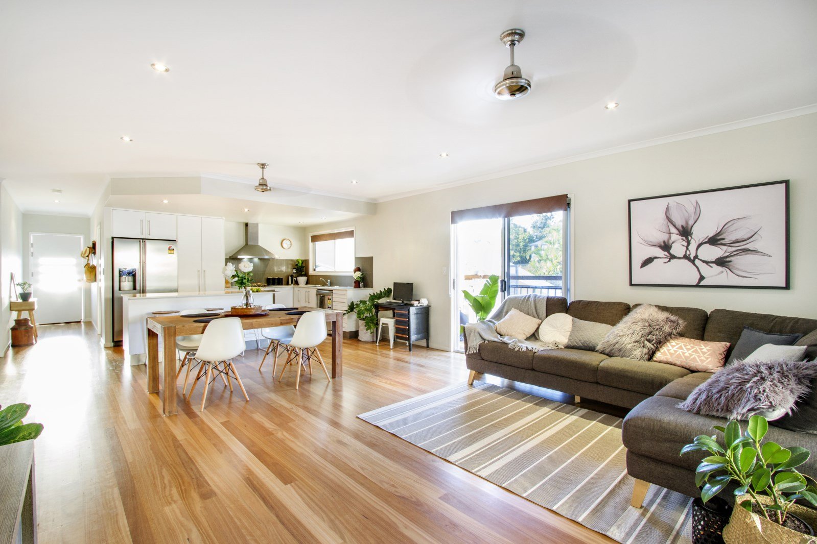 77 Country Road CANNONVALE 2