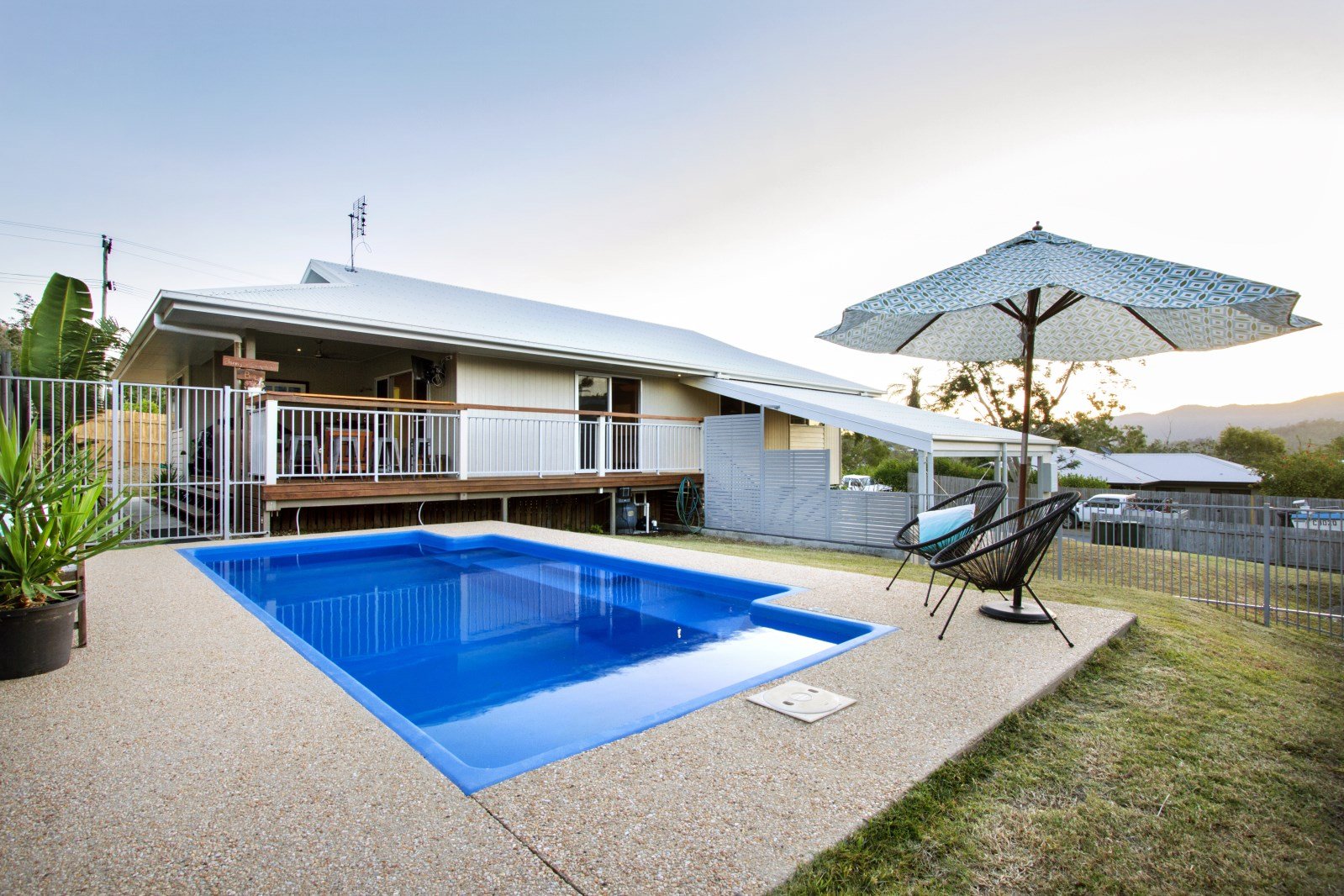 77 Country Road CANNONVALE 4