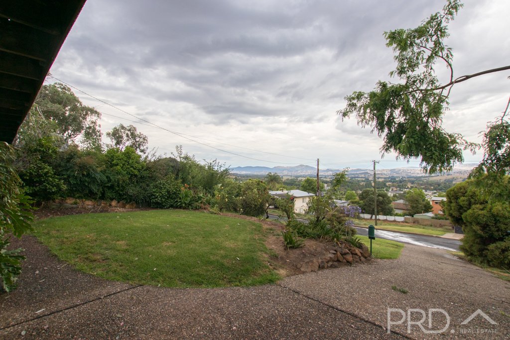 77 Dalhunty Street TUMUT 20