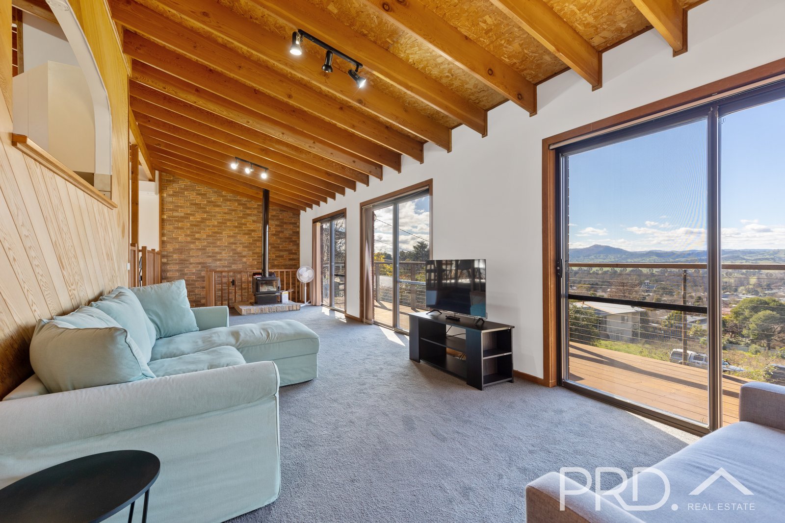 77 Dalhunty Street TUMUT 6