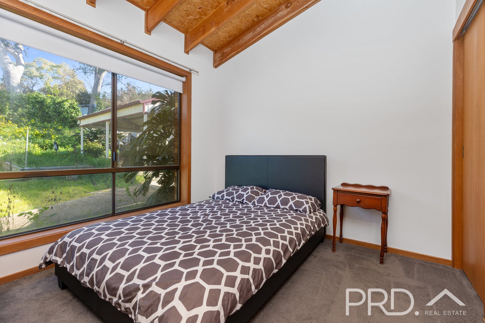 77 Dalhunty Street TUMUT 10