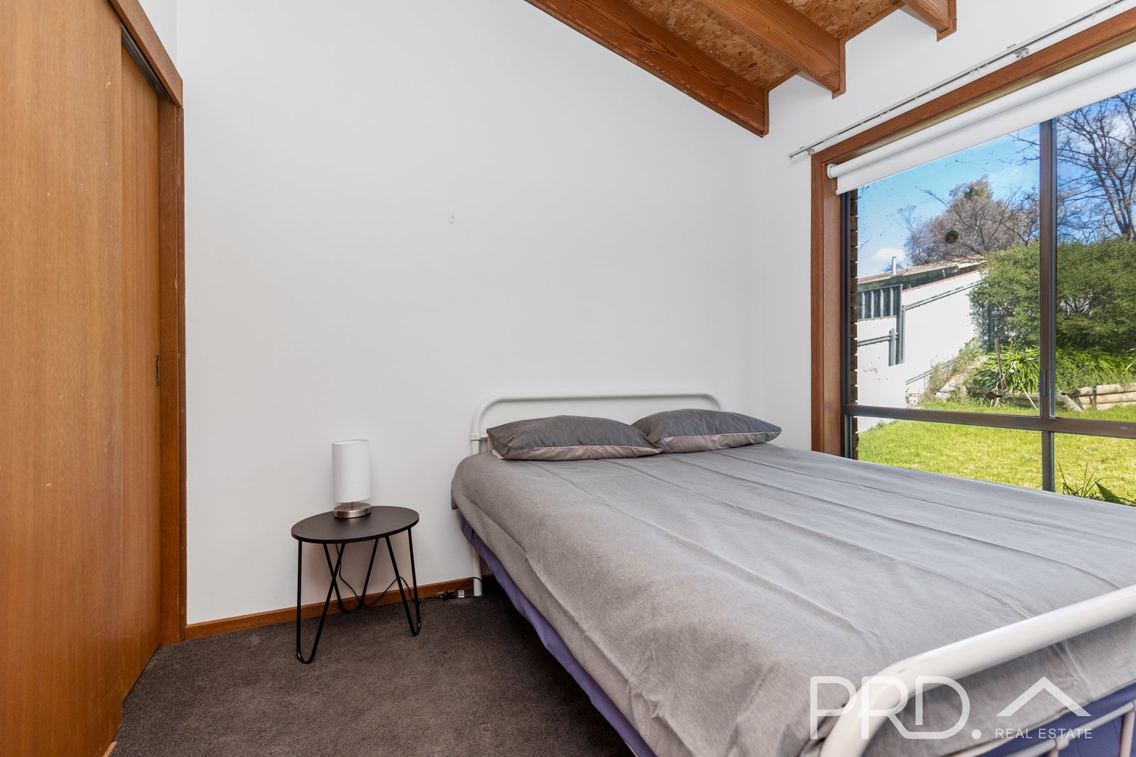 77 Dalhunty Street TUMUT 11