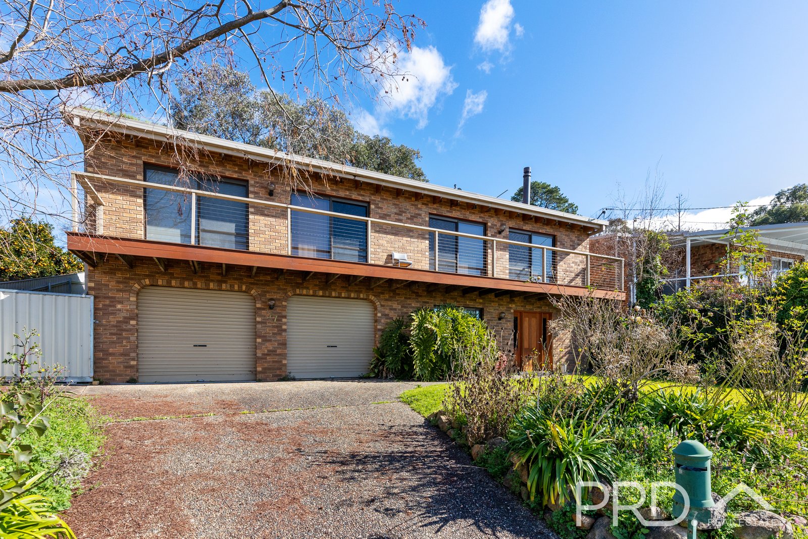 77 Dalhunty Street TUMUT 19