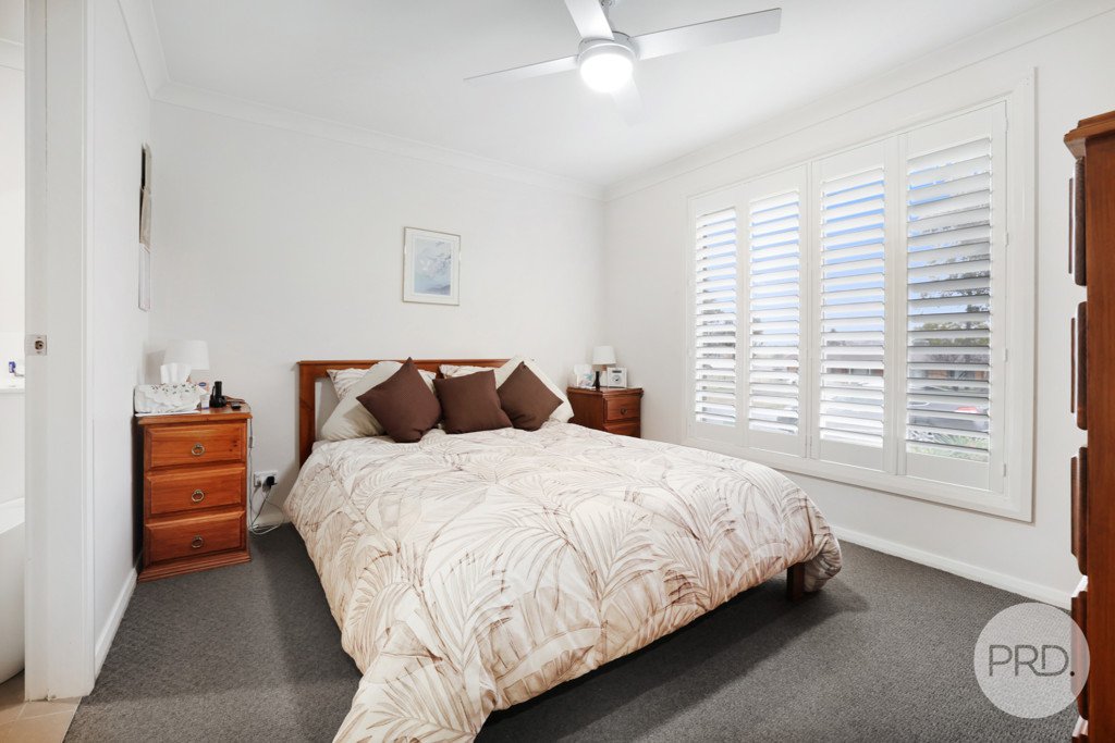 77 Denman Avenue TAMWORTH 2