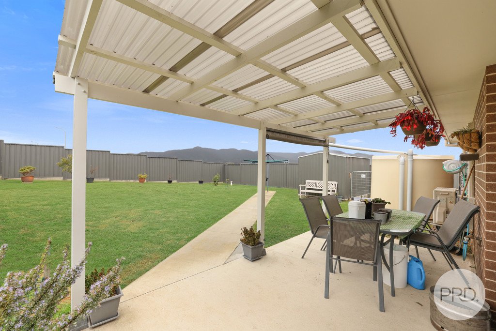 77 Denman Avenue TAMWORTH 5