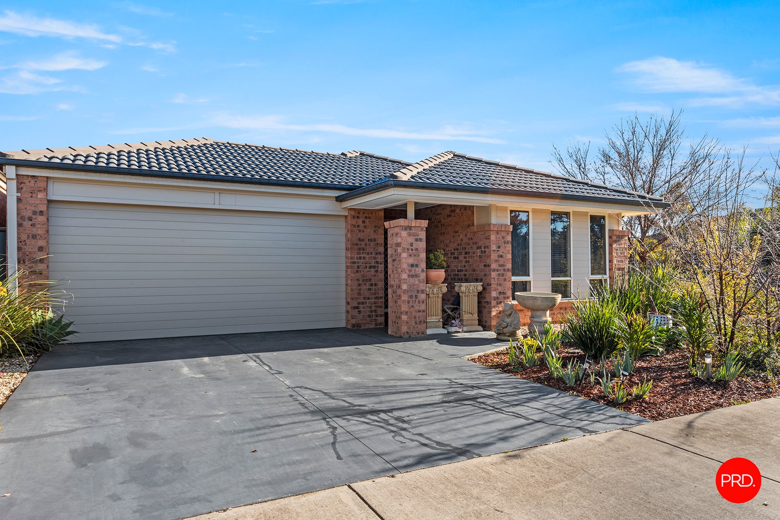 77 Dundas Street WHITE HILLS 1