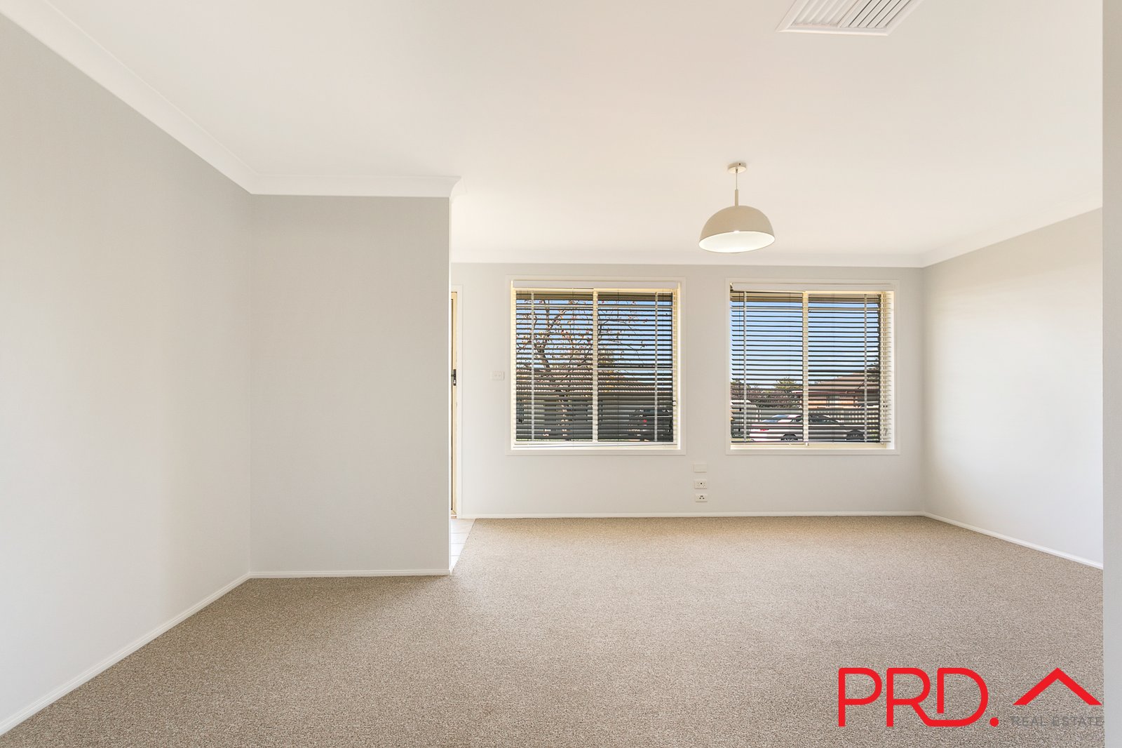 77 Flinders Street TAMWORTH 4