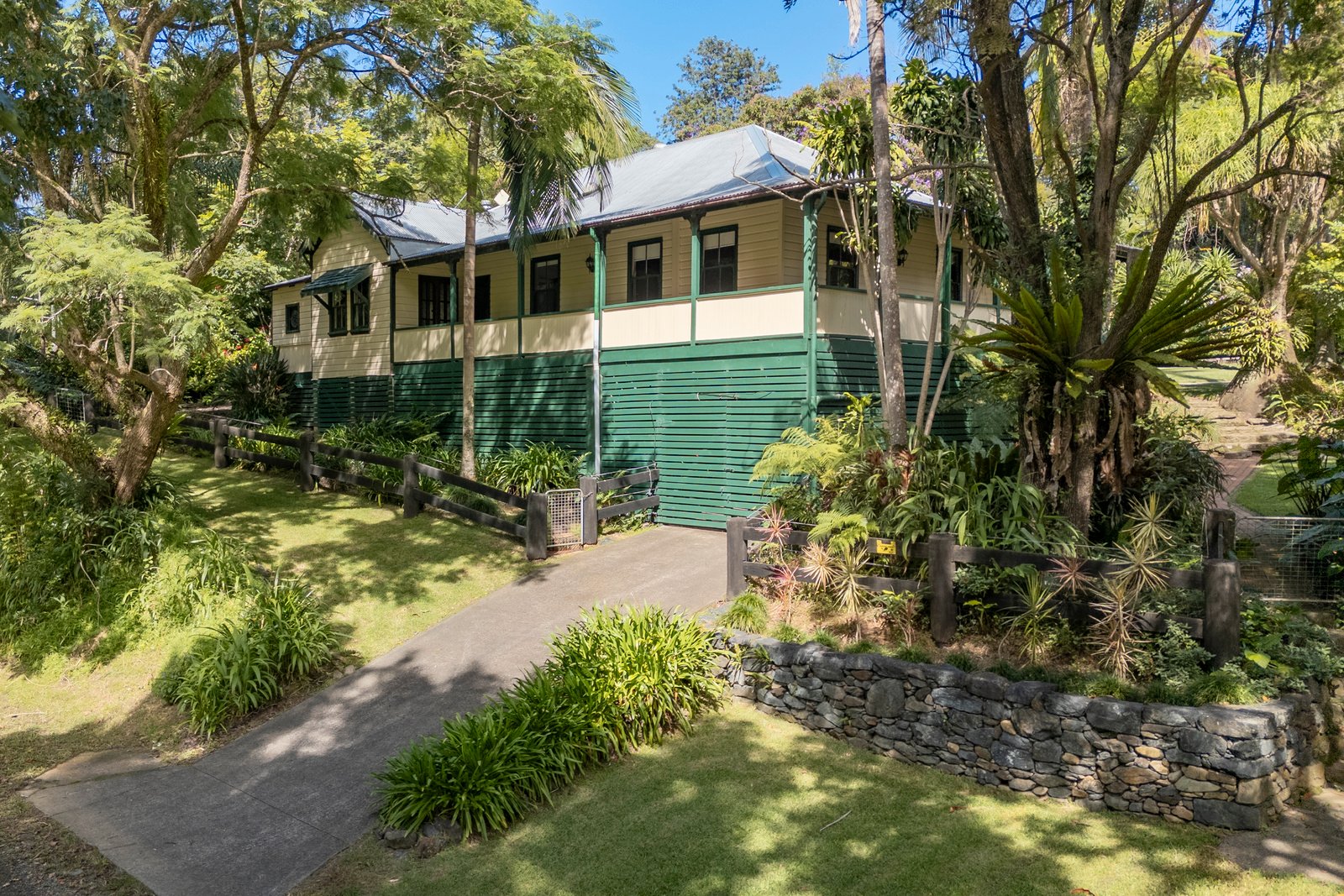 77 Gale Street CORAMBA 16