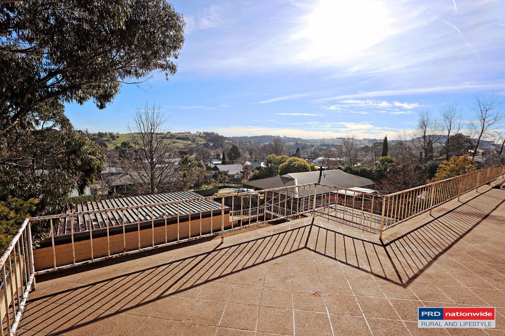 77 Gilbert Street TUMBARUMBA 3