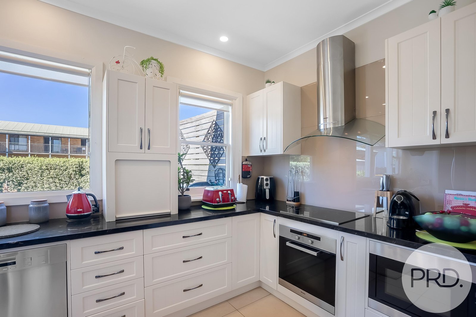 7/7 High Street BELLERIVE 9