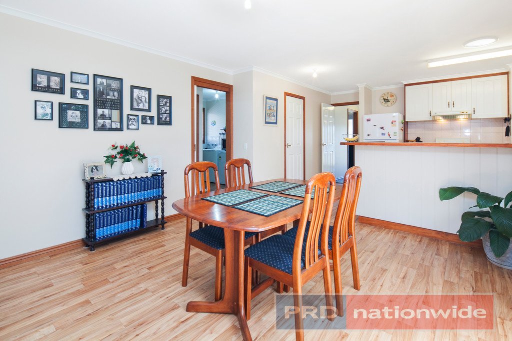 77 Hill Street SEBASTOPOL 4