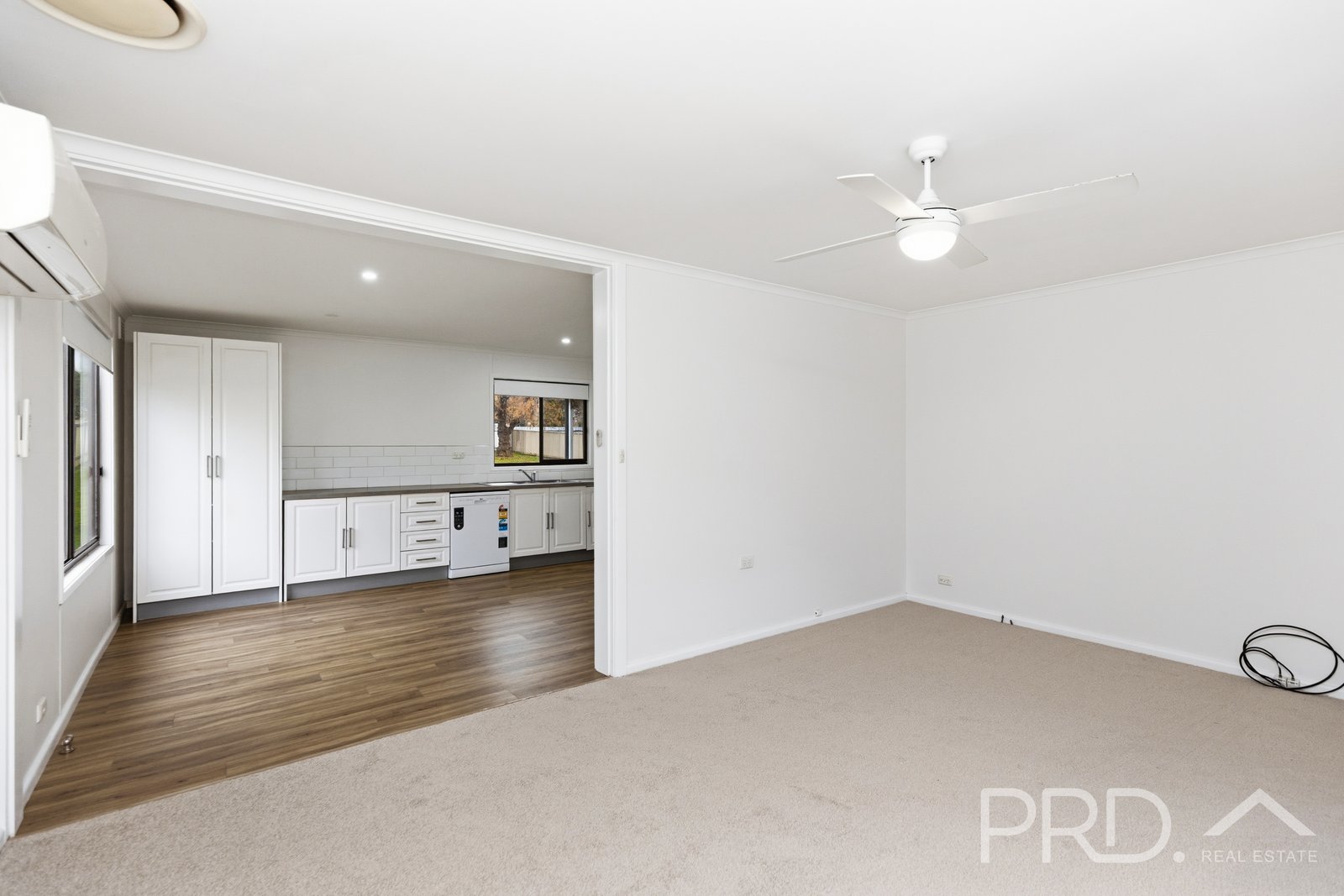 77 Lockhart Street ADELONG 5