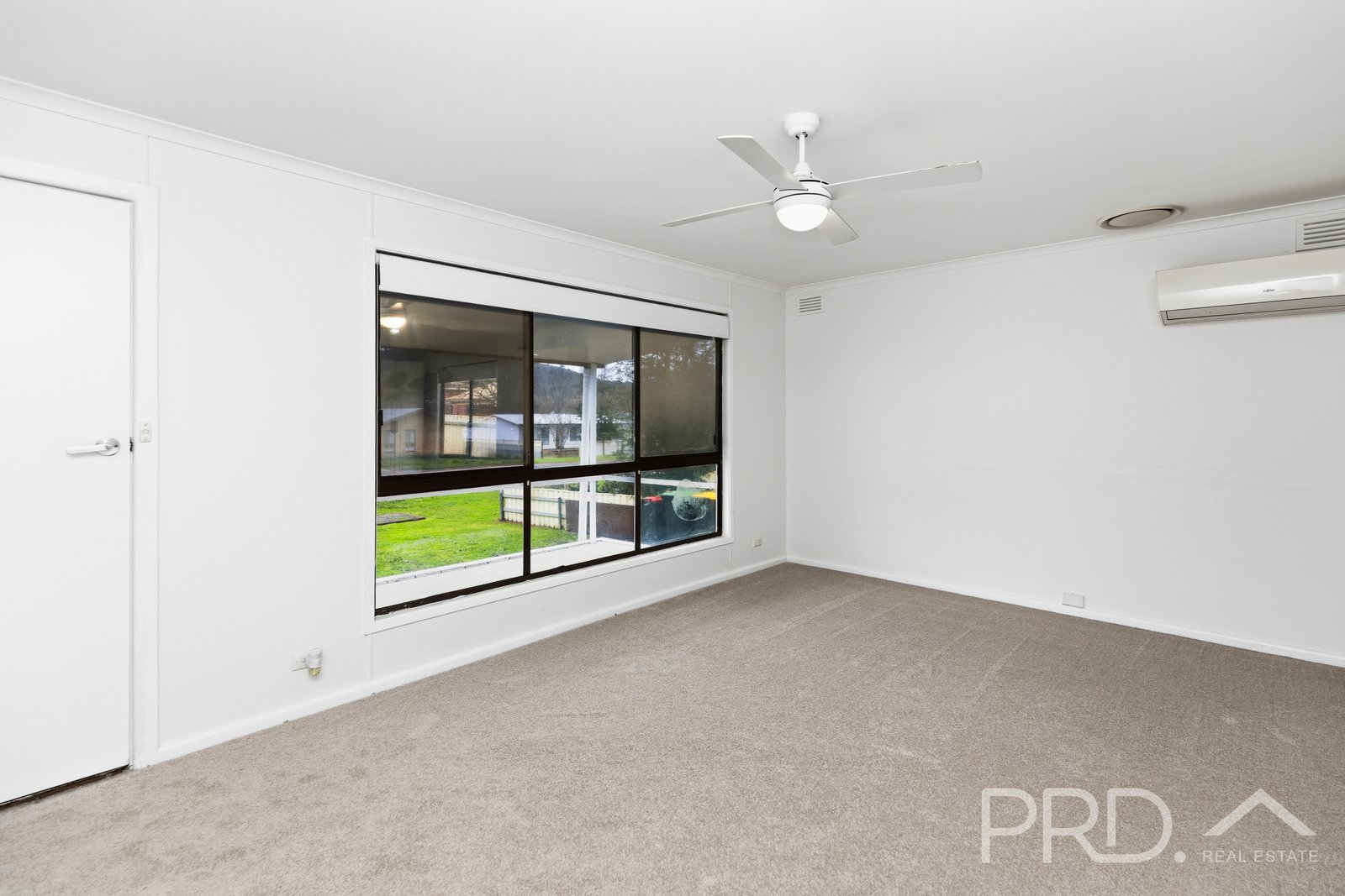 77 Lockhart Street ADELONG 7