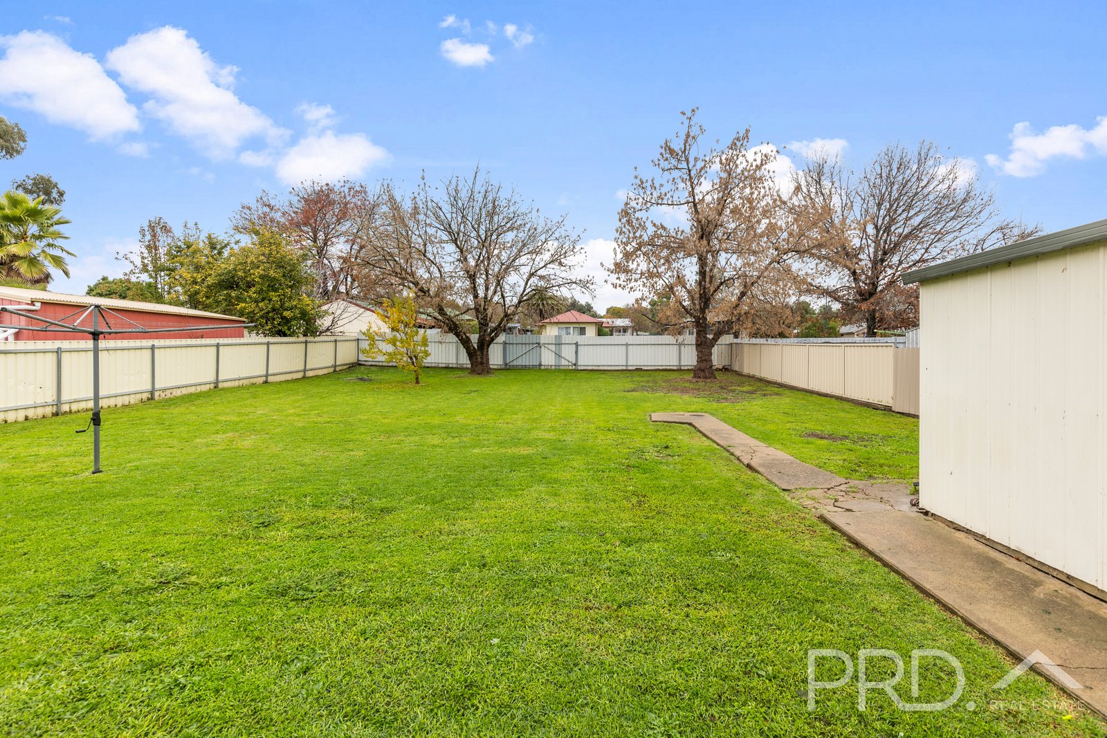 77 Lockhart Street ADELONG 14
