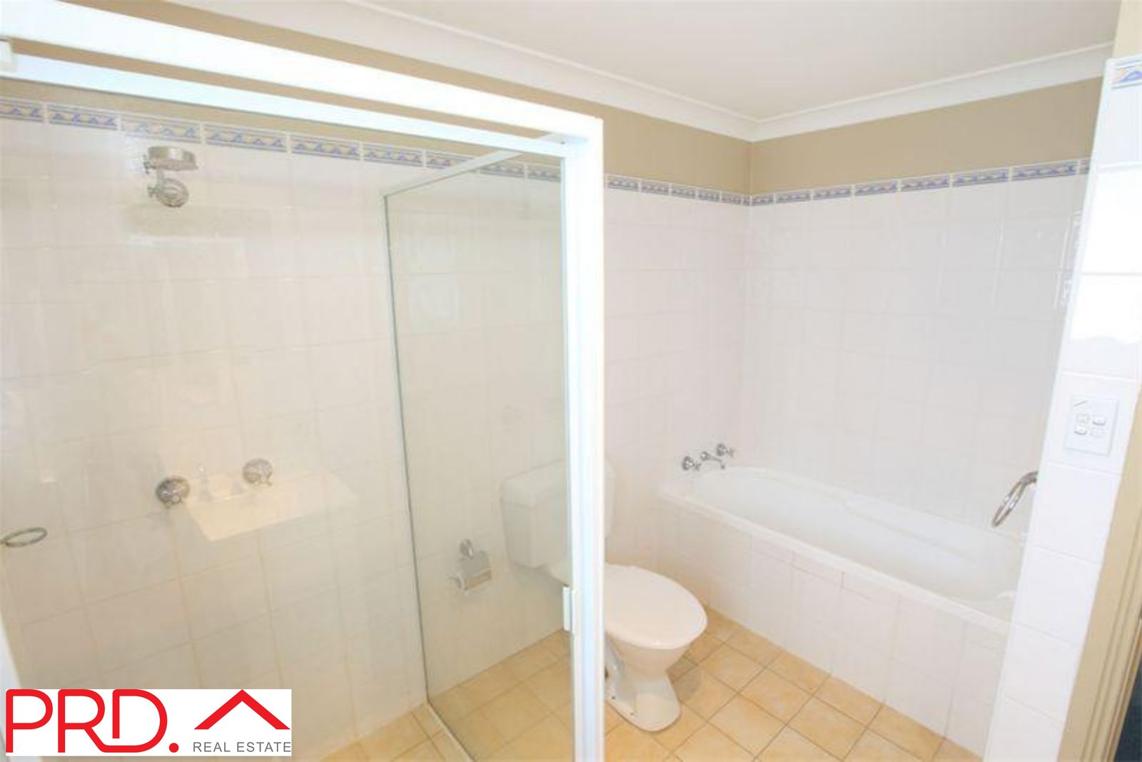 77 Lucas Road EAST HILLS 5
