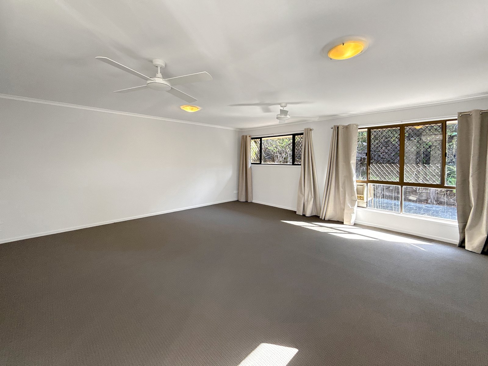 77 Macquarie Avenue MOLENDINAR 5