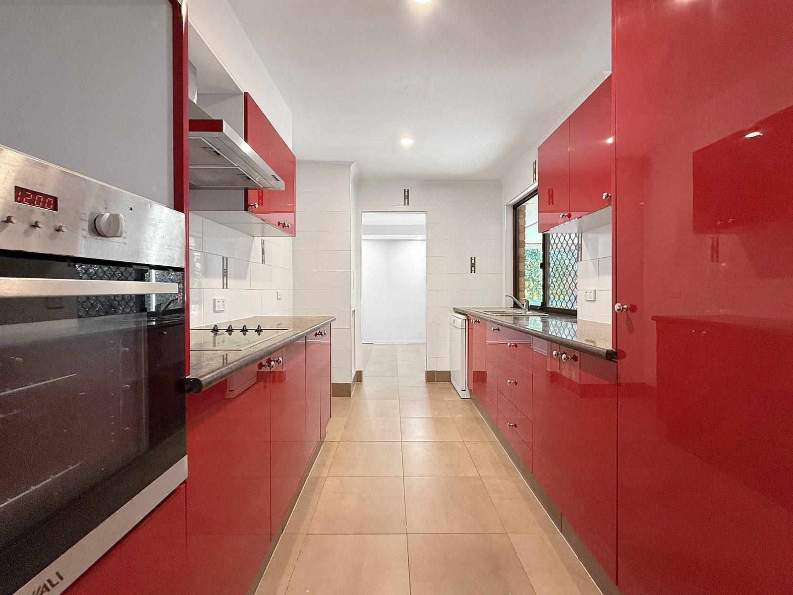 77 Macquarie Avenue MOLENDINAR 6