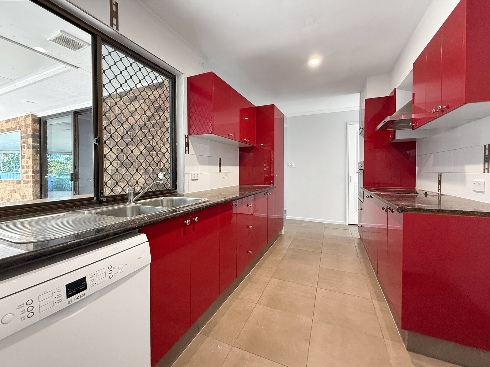 77 Macquarie Avenue MOLENDINAR 7