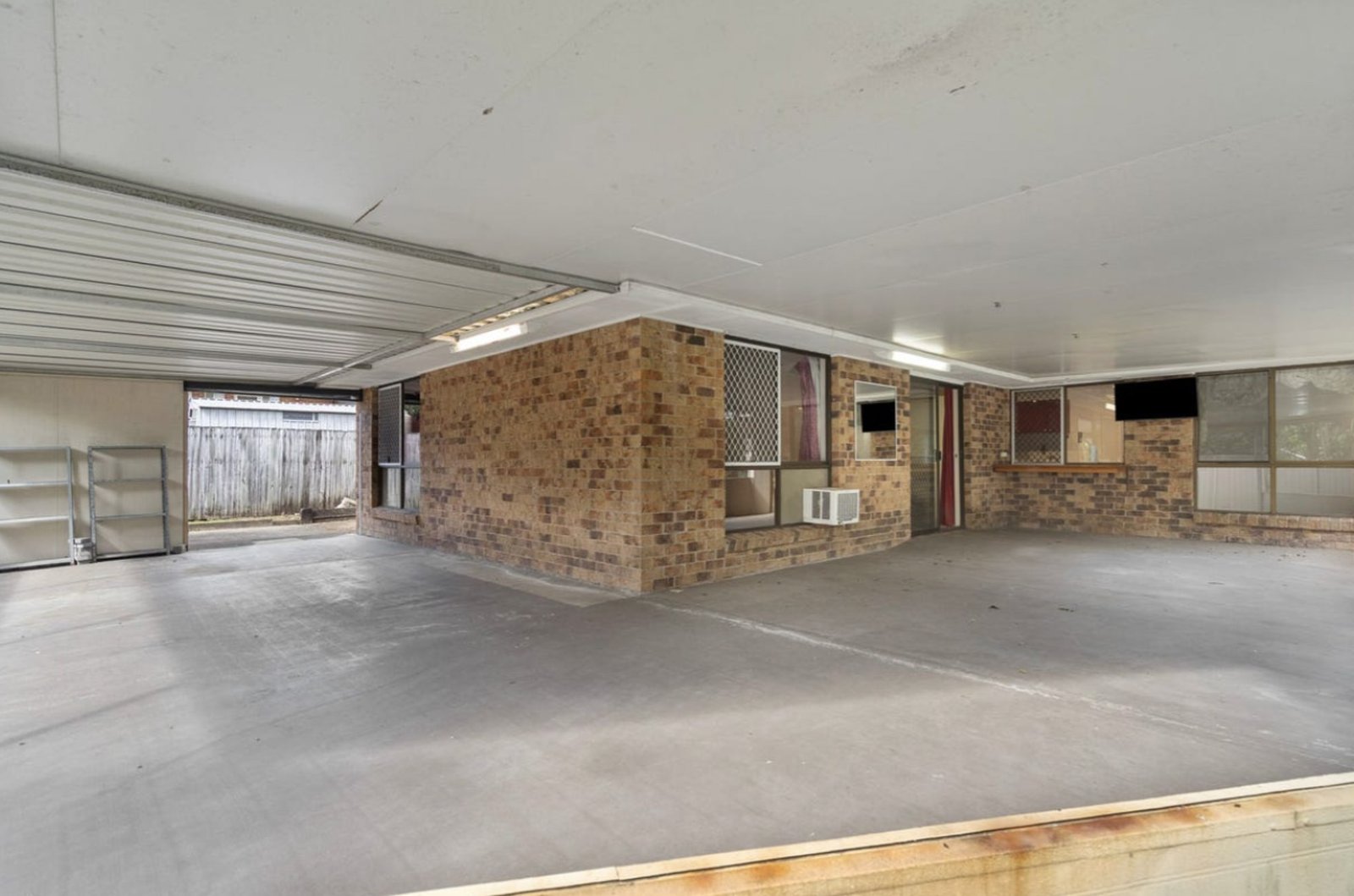 77 Macquarie Avenue MOLENDINAR 18