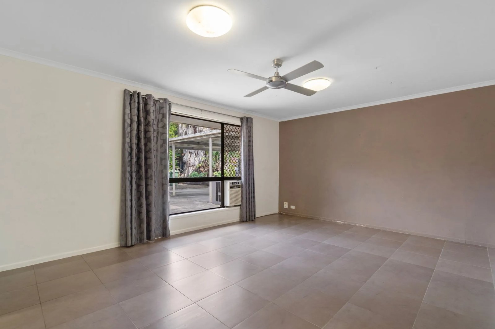 77 Macquarie Avenue MOLENDINAR 6