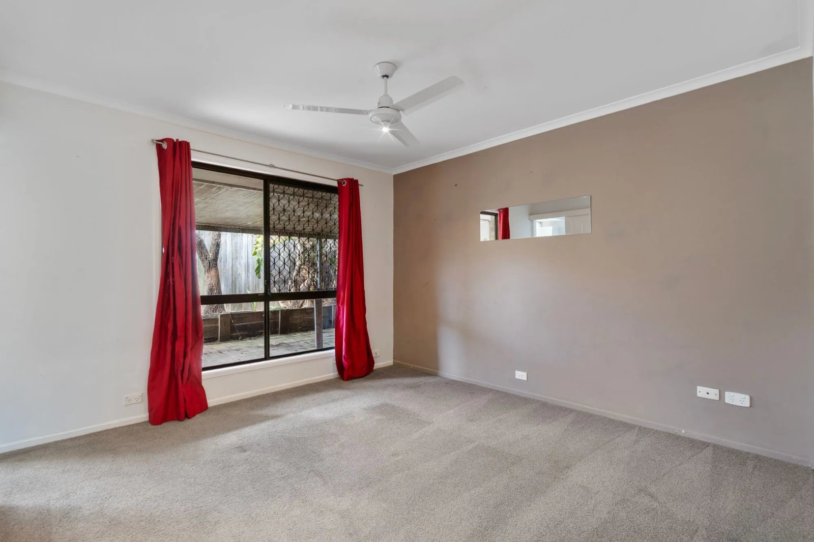 77 Macquarie Avenue MOLENDINAR 8