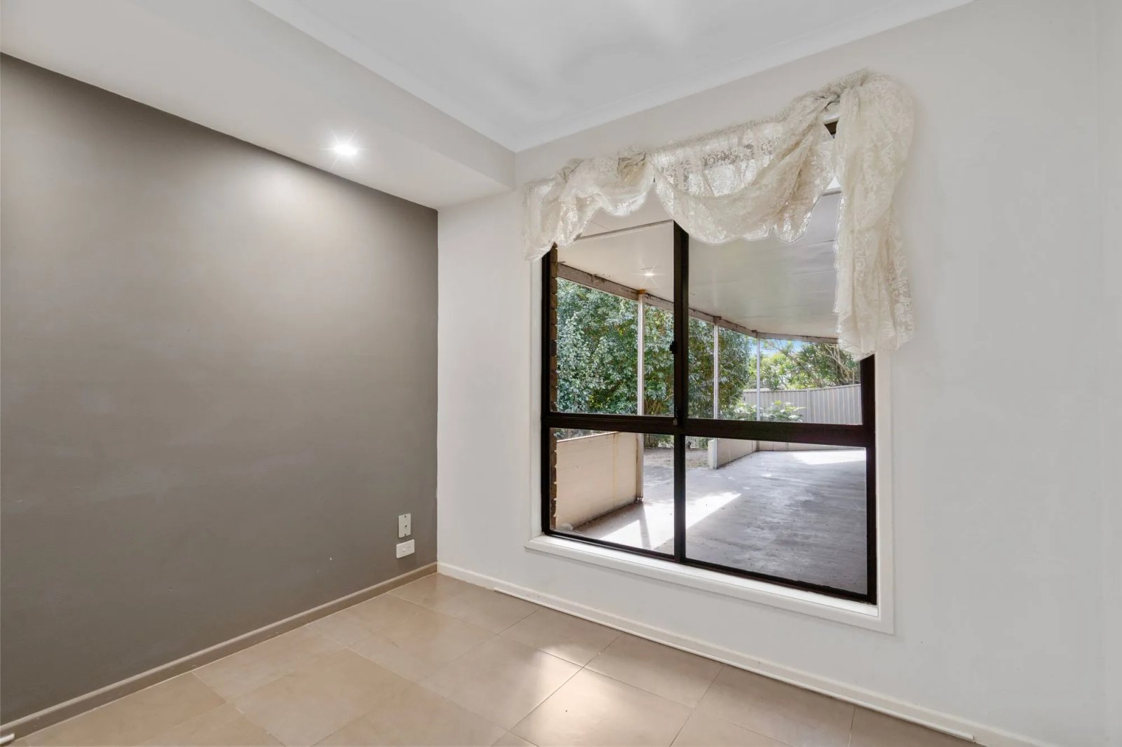 77 Macquarie Avenue MOLENDINAR 14