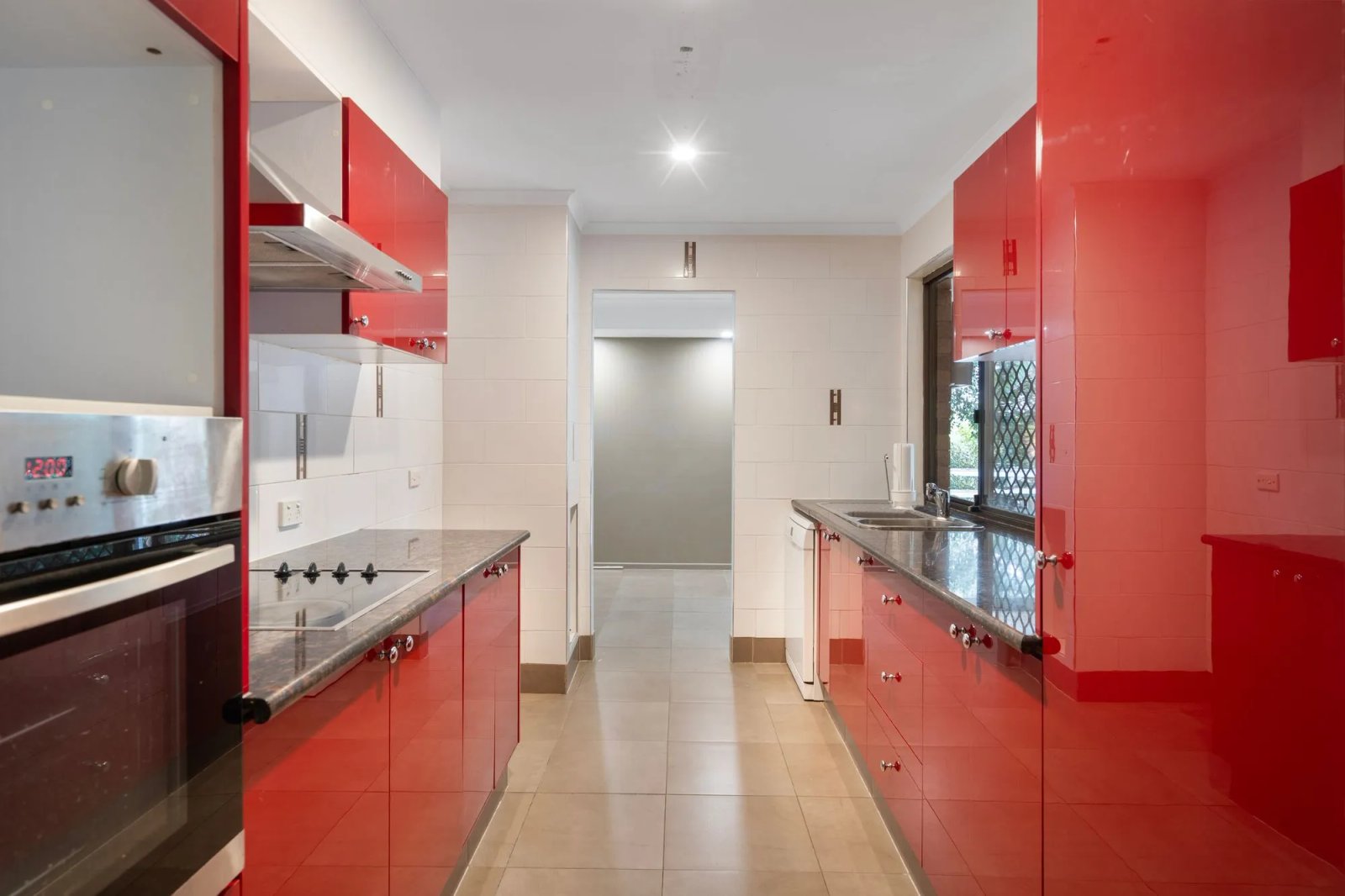 77 Macquarie Avenue MOLENDINAR 16