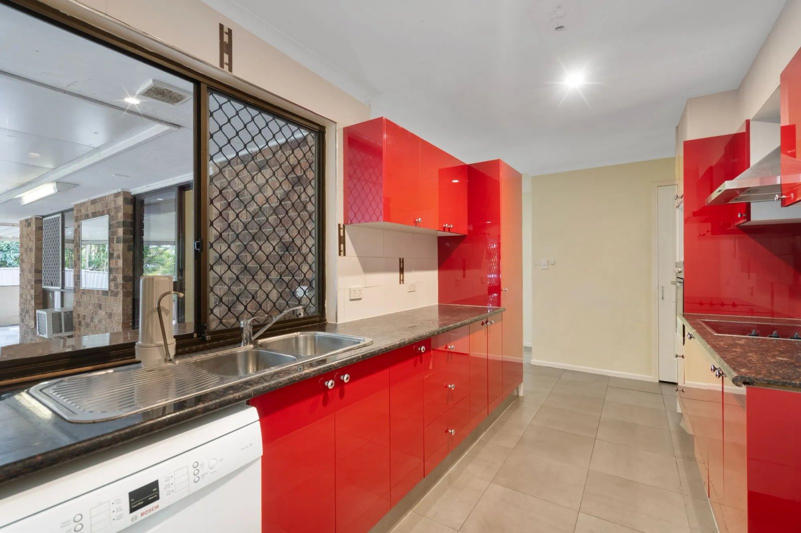 77 Macquarie Avenue MOLENDINAR 17