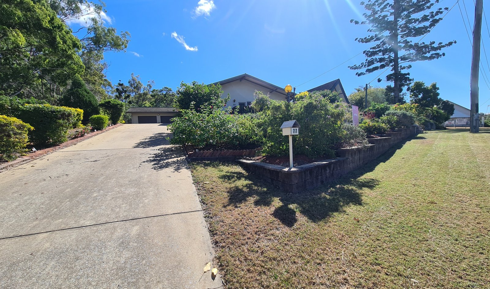 77 MALPAS Street BOYNE ISLAND 6