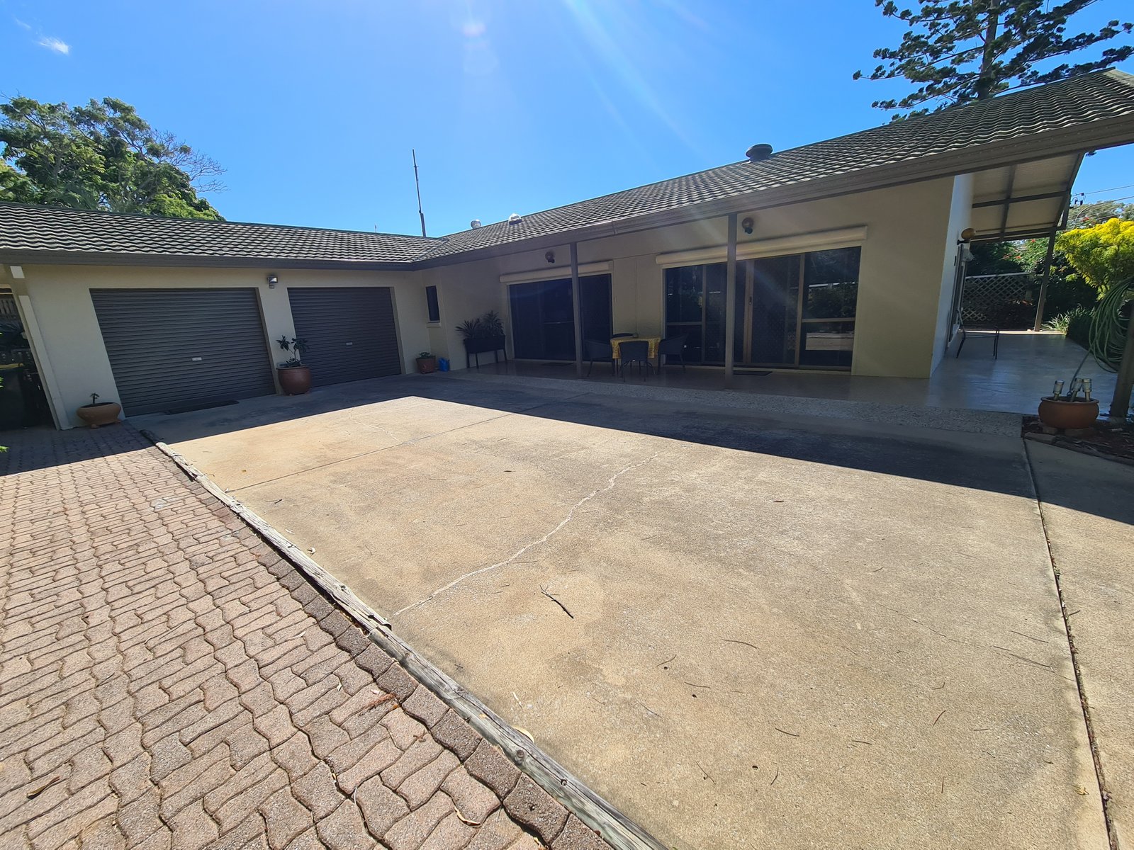 77 MALPAS Street BOYNE ISLAND 9