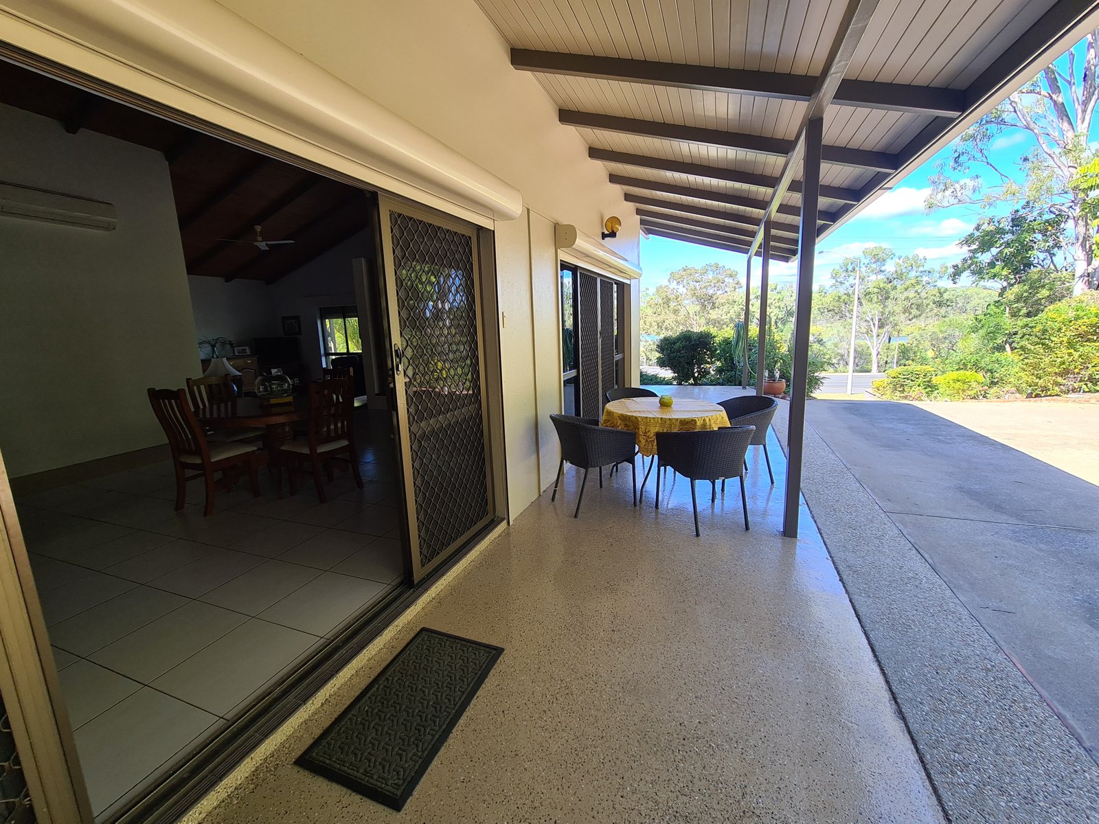 77 MALPAS Street BOYNE ISLAND 11