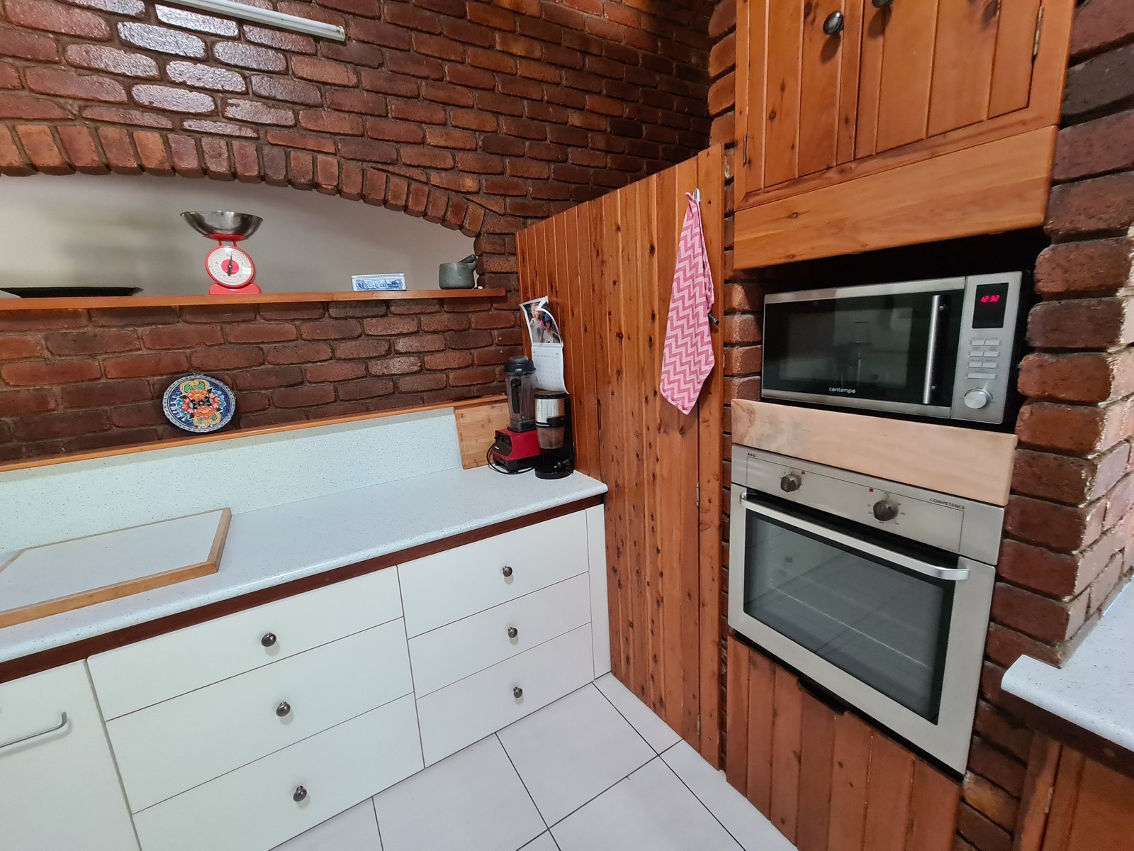 77 MALPAS Street BOYNE ISLAND 15