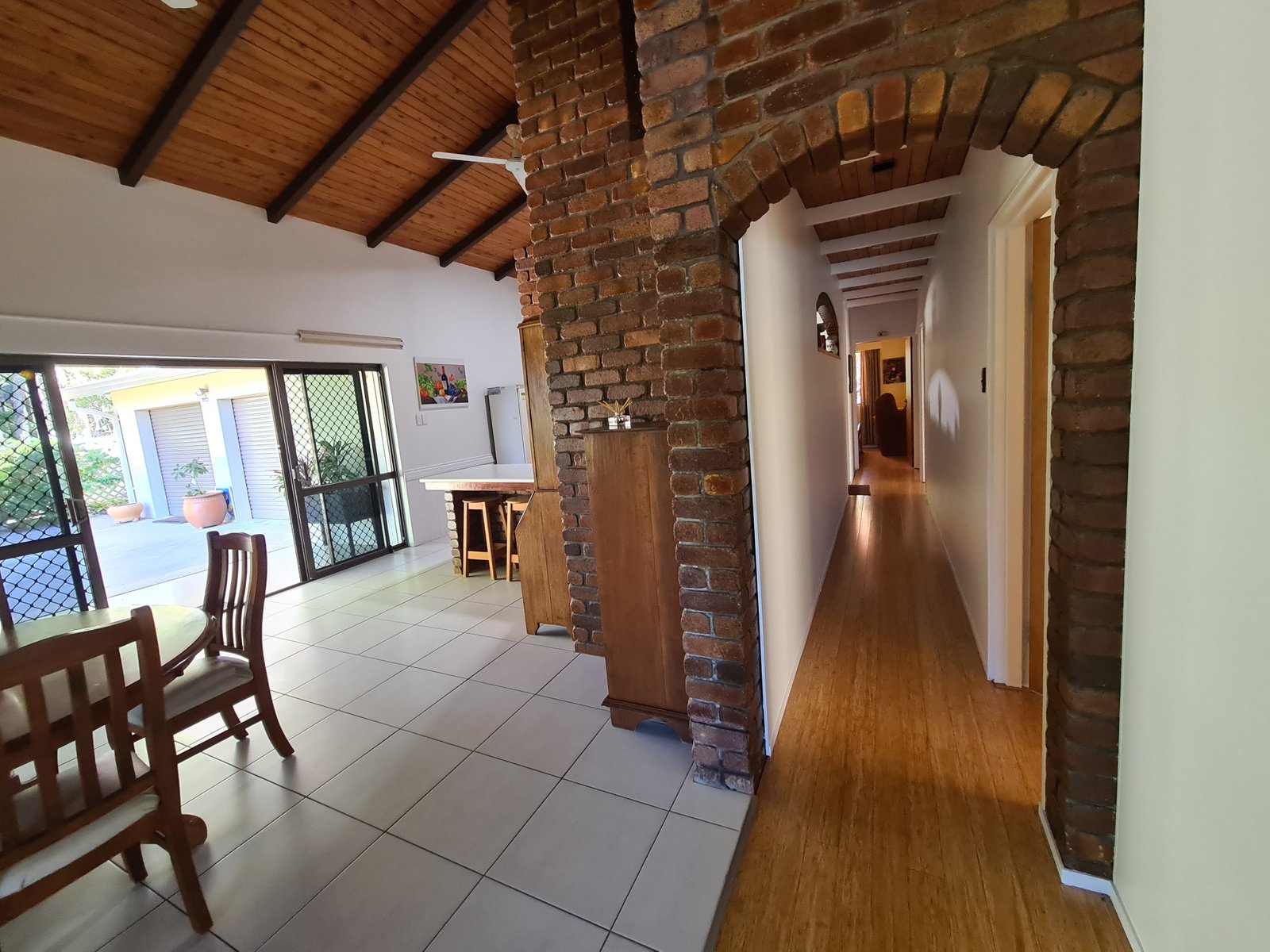 77 MALPAS Street BOYNE ISLAND 18