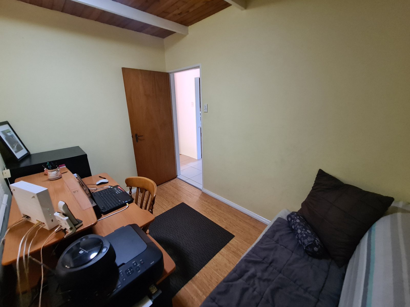 77 MALPAS Street BOYNE ISLAND 24