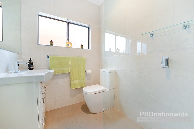 77 Monterey Street MONTEREY 5