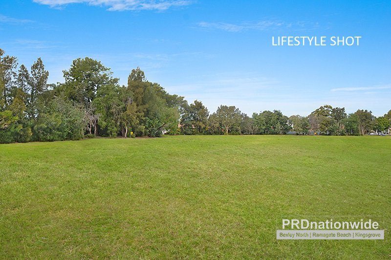 77 Monterey Street MONTEREY 12