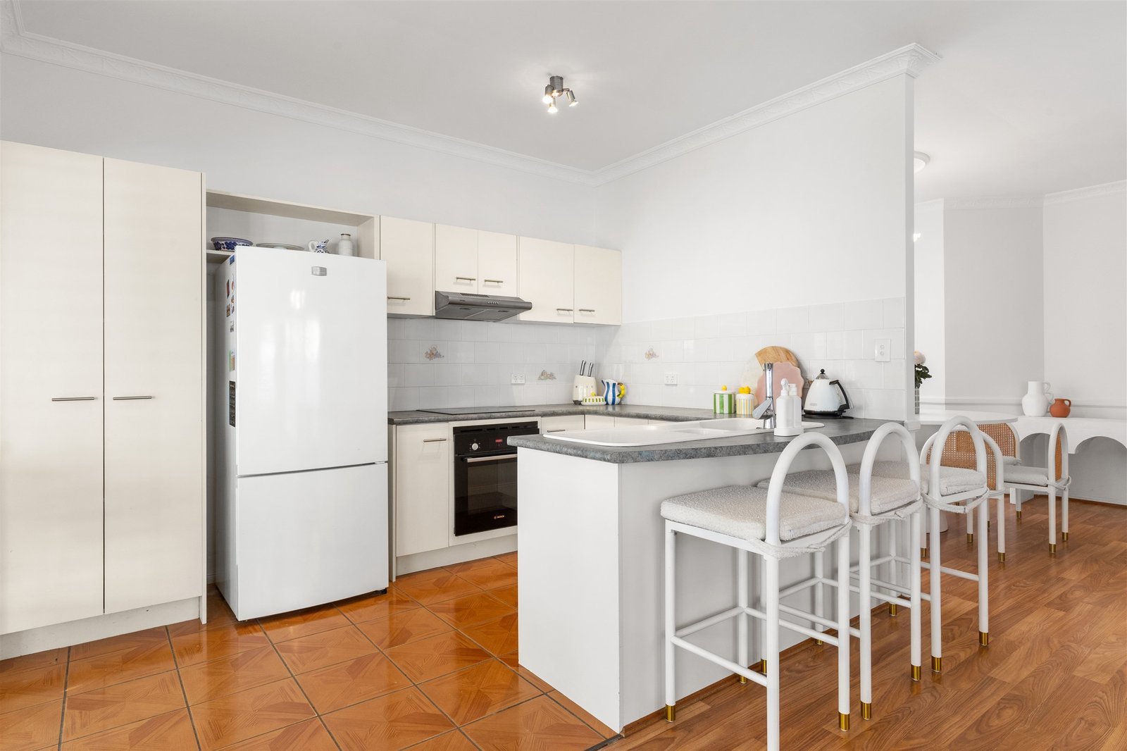 77 Mulgrave Crescent FOREST LAKE 6