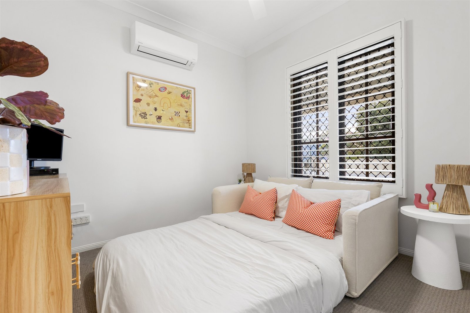 77 Mulgrave Crescent FOREST LAKE 12